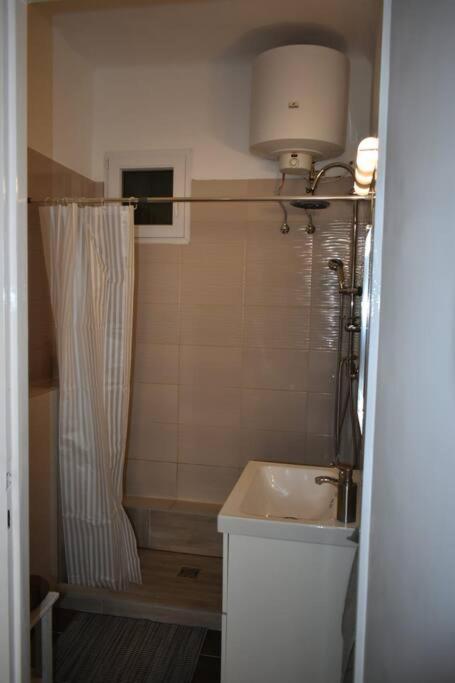 Kenyelmes Lakas Jo Helyen Apartment Budapest Luaran gambar
