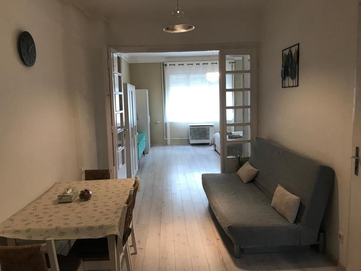Kenyelmes Lakas Jo Helyen Apartment Budapest Luaran gambar